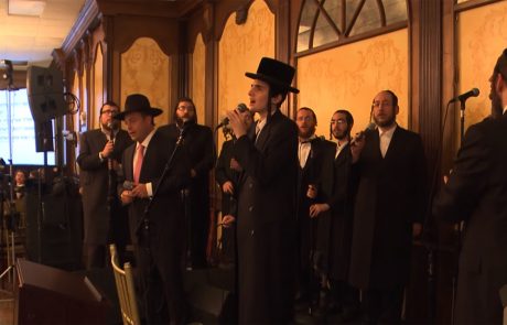אֶל הַנַעַר הַזֶה הִתְפַּלָלְתִּי וַיִתֵּן הַשֵׁם לִי אֶת שְׁאֵלָתִי אֲשֶׁר שָׁאַלְתִּי מֵעִמוֹ. וְאֶמְשׁוֹךְ לְהִתְפַּלֵל לְעוֹלְמֵי עַד אֲנִי הַאִמַא אִתְּכֶם לְעוֹלְמֵי עַד. (שמואל א א׳ כ״ז)