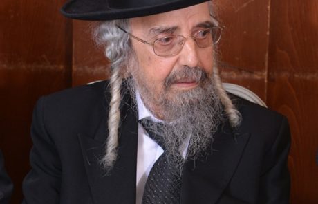שביבים והנהגות על רבינו שליט"א